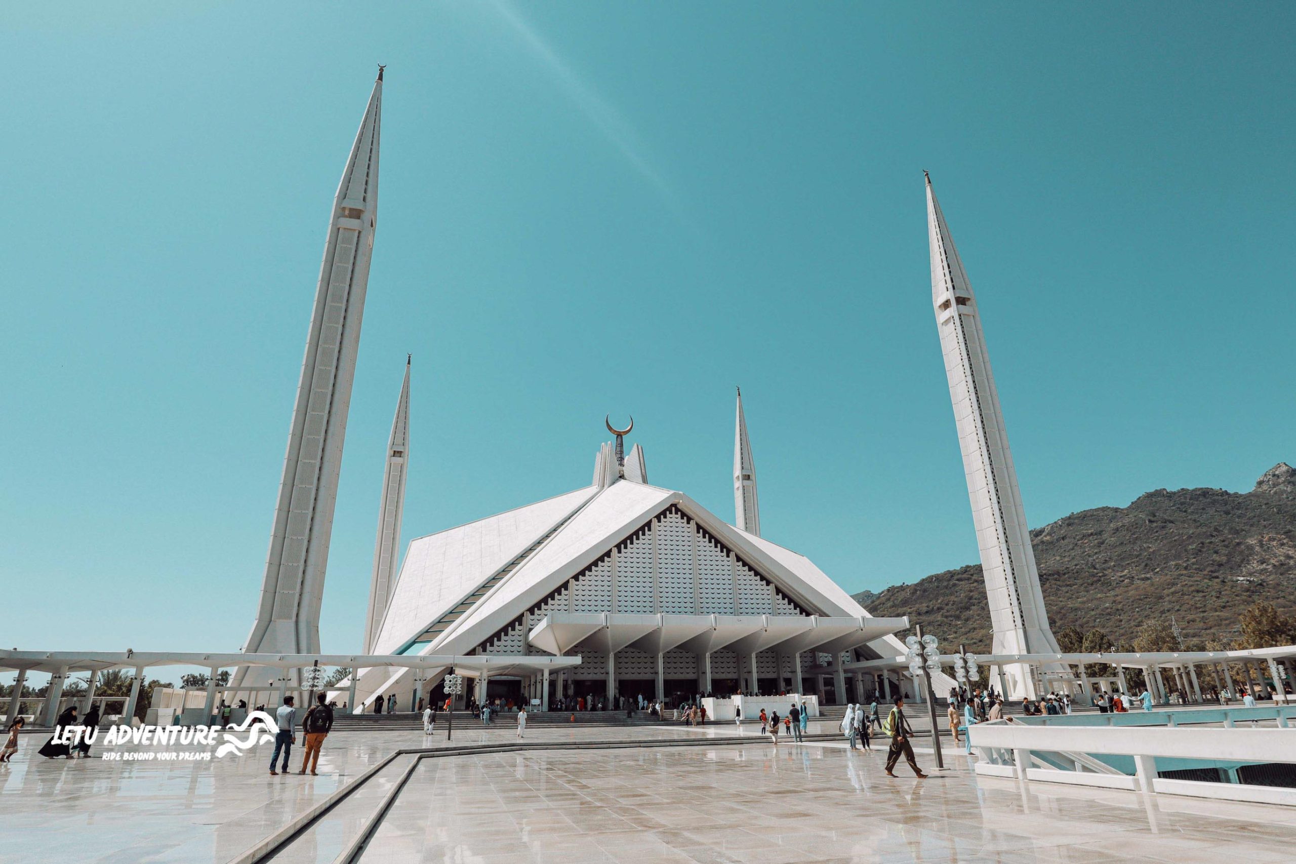 Faisal Mosque – the 5th largest mosque in the world
